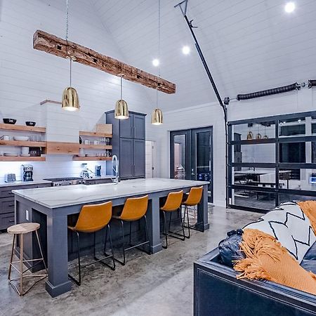 "The Barndo" 4Br Luxury Cabin, Hot Tub, Fire Pit, Bunks, Arcades, Playhouse! Broken Bow Exterior foto