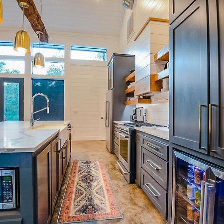"The Barndo" 4Br Luxury Cabin, Hot Tub, Fire Pit, Bunks, Arcades, Playhouse! Broken Bow Exterior foto