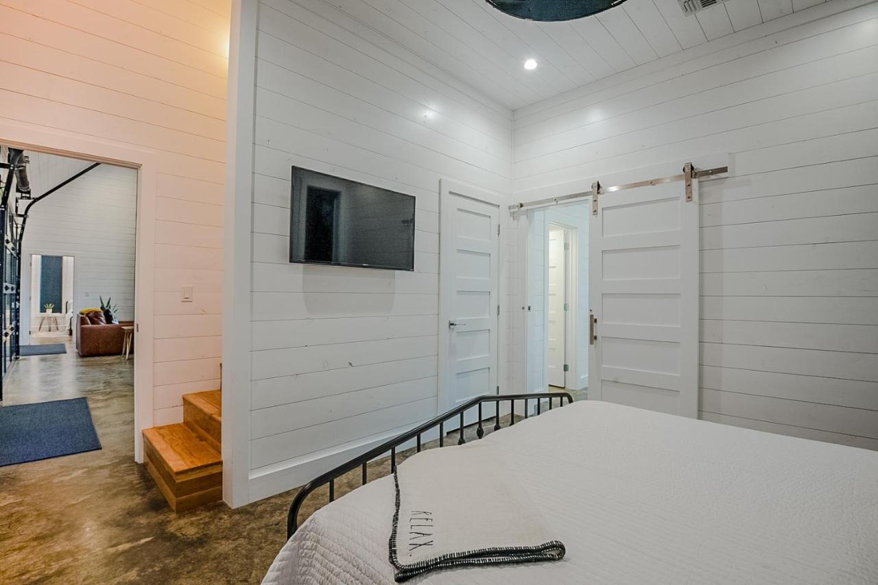 "The Barndo" 4Br Luxury Cabin, Hot Tub, Fire Pit, Bunks, Arcades, Playhouse! Broken Bow Exterior foto