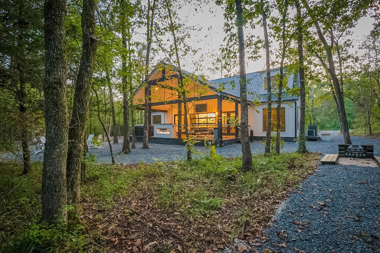 "The Barndo" 4Br Luxury Cabin, Hot Tub, Fire Pit, Bunks, Arcades, Playhouse! Broken Bow Exterior foto